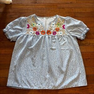Womens Flower blouse size M